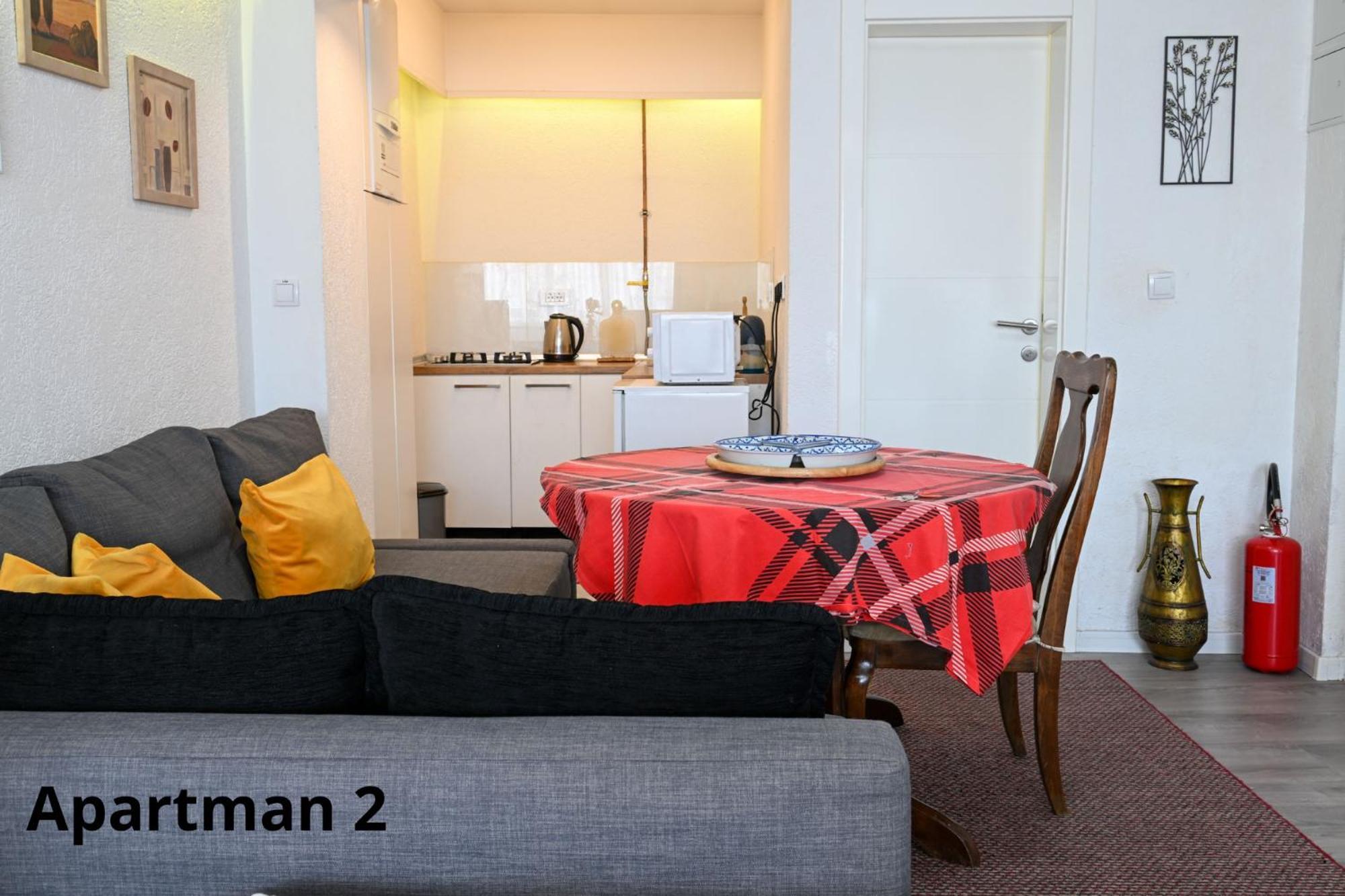 Apartman Slatki Dom 2 SJJ Esterno foto